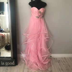 Mac Duggal Prom dress
